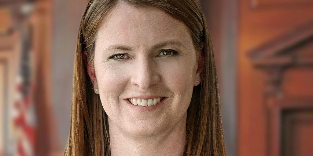 Judge Mollie Ann Murphy Takes Office